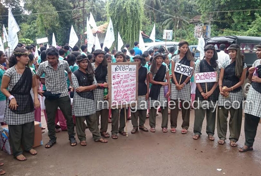 Yettinahole protest